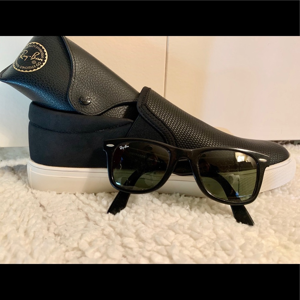 Ray Ban classic black Wayfarer Sunglasses